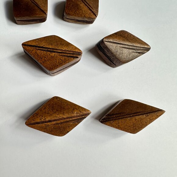 Bring a new lease of life to your sweaters or jackets, real wood vintage buttons - Picture 4 of 5